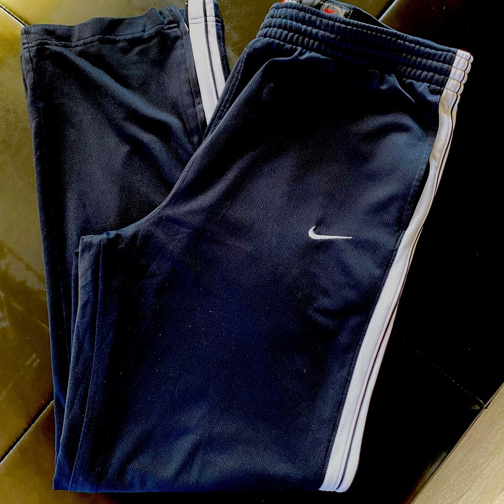 NIKE BASKETBALL SWEATPANTS - NWOT - "UNCOMPROMISING EXCELLENCE" serious gear!
